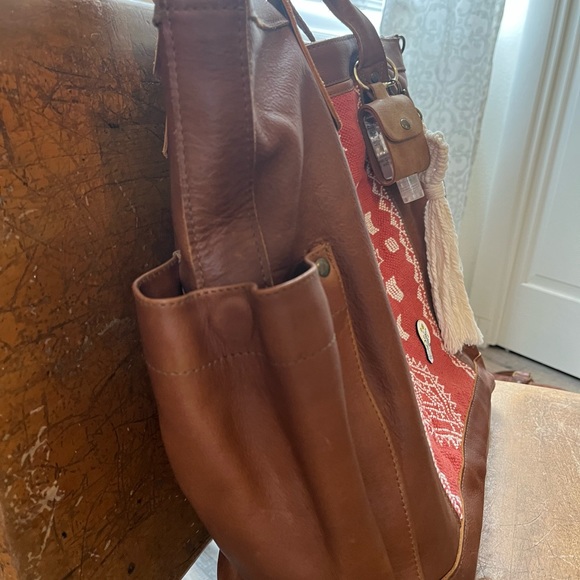 Nena & Co. Full TPB Rose Womanhood - Picture 4 of 8